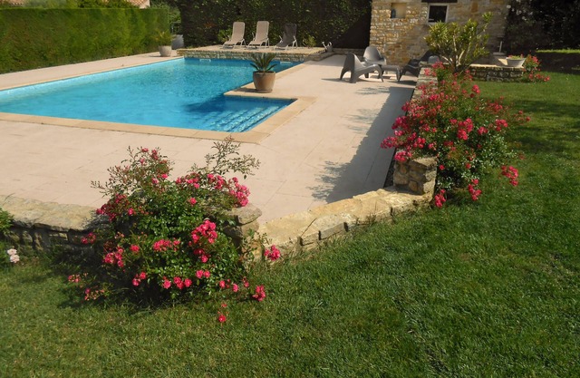 Gite l'Atelier avec piscine et wifi inclus