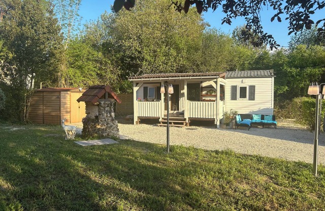 Gite la Coline des Rois Mobile Home Rental