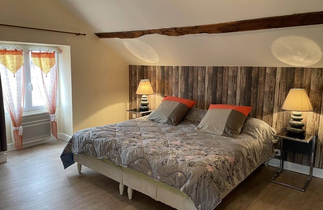 Gite Le Mayet-de-Montagne, 2 bedrooms, 4 persons