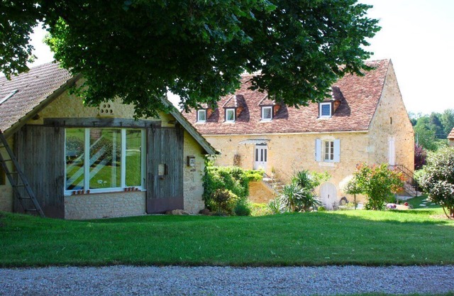 Gite "Le Pigeonnier avec piscine" entre Sarlat et Rocamadour en Quercy Périgord