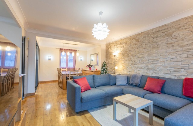 Gite "Le Tilhos" : Maison Rénovée au Pied des Pyrénées à Argeles Gazost