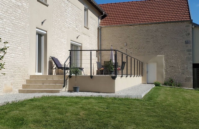 Gîte Perrogney-les-Fontaines, 3 pièces, 6 personnes