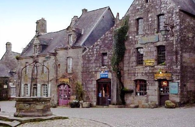 Gîte rural dans la campagne bretonne, entièrement équipé