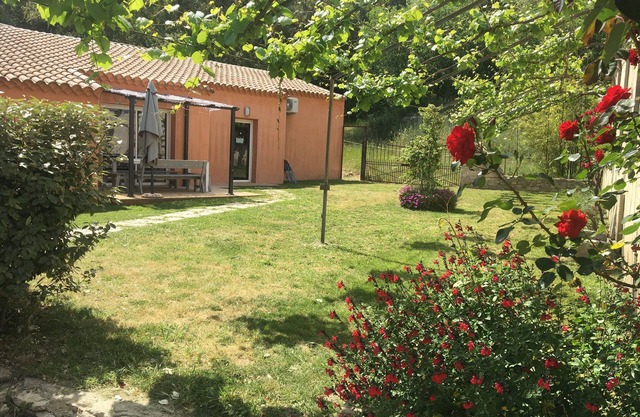 Gîte Sainte Octime - au cœur d'un domaine viticole entre Cévennes et Camargue.