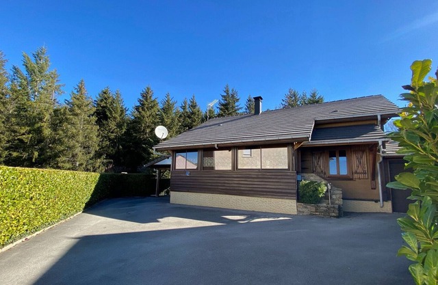Gite Salles-Curan, 3 bedrooms, 6 persons