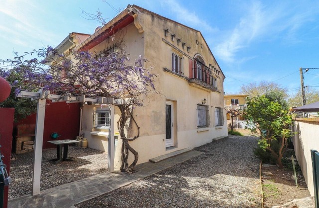 Gite villa Maison proche plage 16 couchages parking 3 voitures