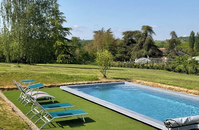 Grange aménagé avec piscine privée à la belle campagne du Lot et Garonne