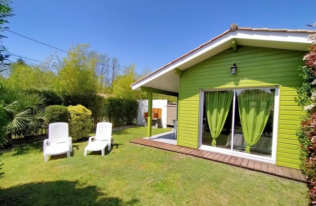 Gite avec piscine et espace bien-être partagés entre Bordeaux et Lacanau océan