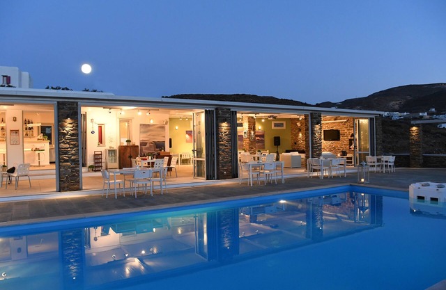 Glafki Studios & Suites