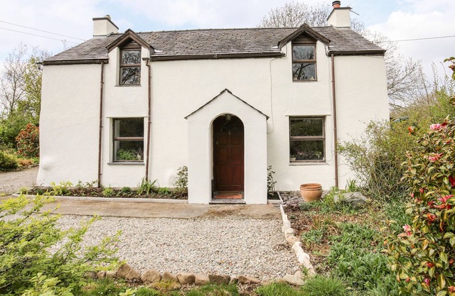 Glan Gwna Bach, CAERNARFON
