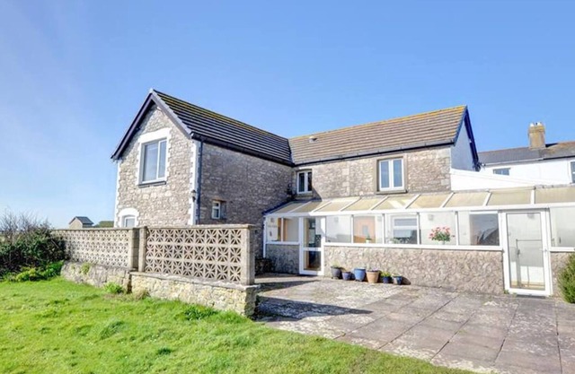 Offrant une vue sur la mer depuis presque chaque chambre, Glanhafren est un cottage indépendant situé dans le vil