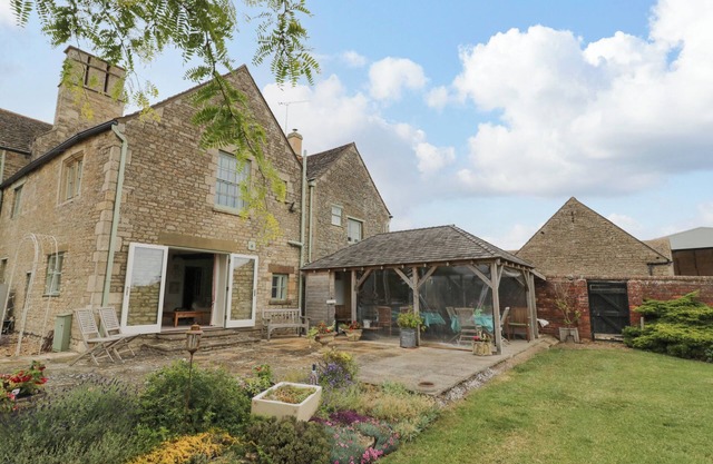 Glapthorn Manor, OUNDLE