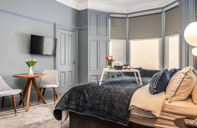 Glasgow & Airport - Stylish Studio with kitchen