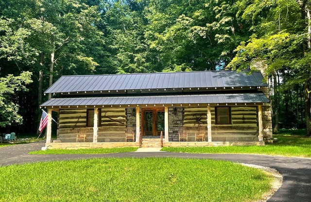 Glasgow Getaway w/ Patio, Fireplace & Grill!