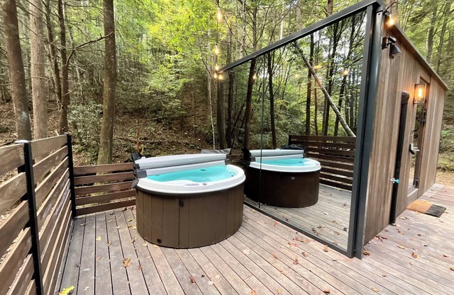 “Glass House” #3 - Modern Mirror Home w/ Hot-tub