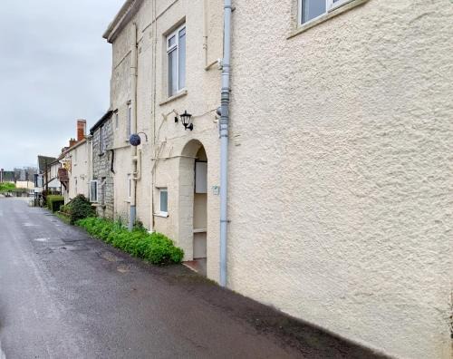 Glastonbury-FreeParking-ContactlessCheckIn-Sleeps2