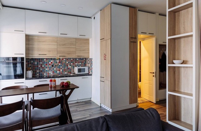 Gleaming Studio/Saryan Street/City View
