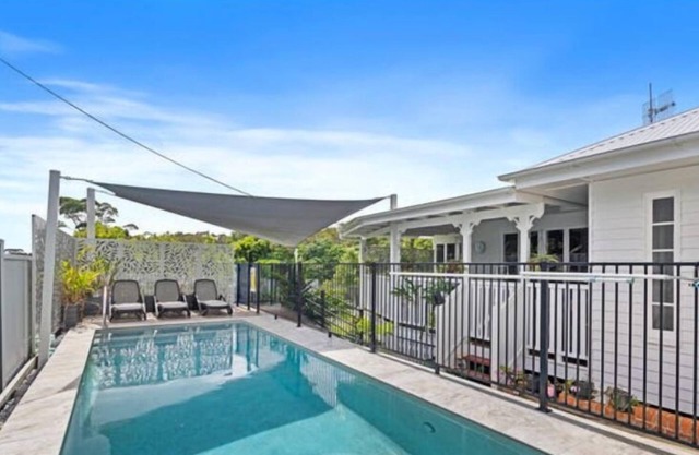 Glebe Cottage with swimming pool. Pet friendly with lots of space to run.
