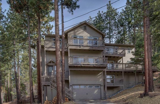 Glen Eagles Manor Luxury 8 BR Mansion avec bain à remous, sauna sec, piscine, air conditionn��, animaux de compagnie OK