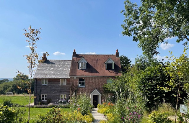 Glenfield, WEST STOUR