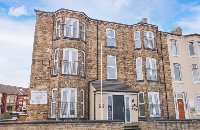 GLENHOLME APARTMENT 4, pet friendly in Redcar