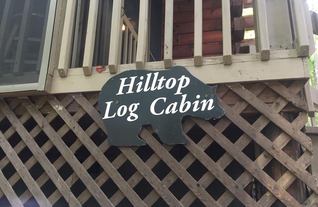 Glenn Acres Cabines en bois rond - Hilltop Log Cabin Mountain - Crique - Sérénité!