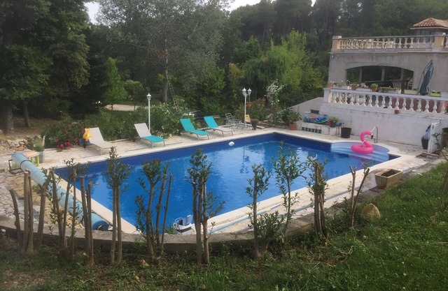 Glykini Apartment