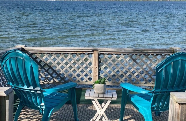Allez BearFoot et détendez-vous sur Hubbard Lk - Lazy Bear Cabin