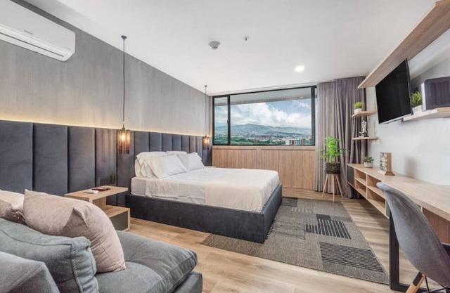 Go Living 1417 · Luxury loft, Amazing City view AC, GYM and co-work