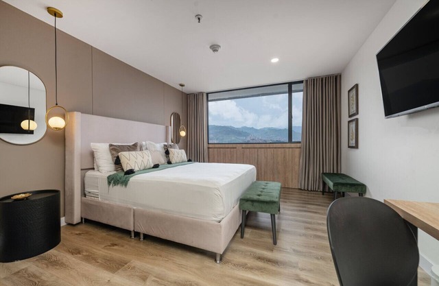 Go Living 904 · Stylish Loft in El Poblado with AC, GYM and cowork