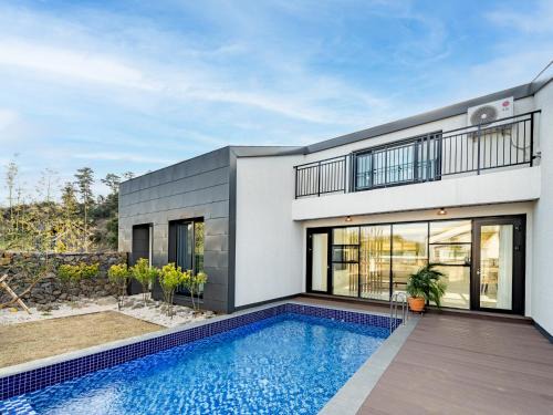 Gobajinin Private Pool Villa