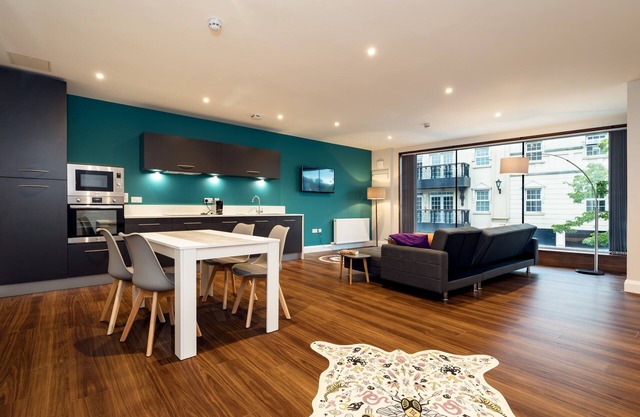 1-Appartement-de Luxe-Salle de bain privée séparée-Vue sur le canal