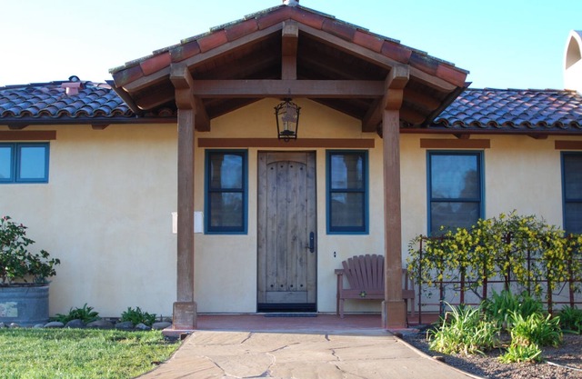 Gold Medal Vineyard/Beautiful Setting/Full Kitchen/Hypoallergenic