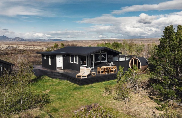 Golden Circle Thingvellir Lake Cabin Hot Tub/Sauna