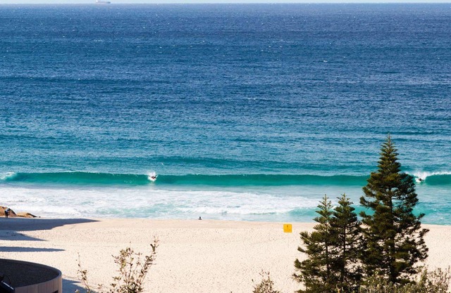 GOLDENEYE - Tamarama, NSW