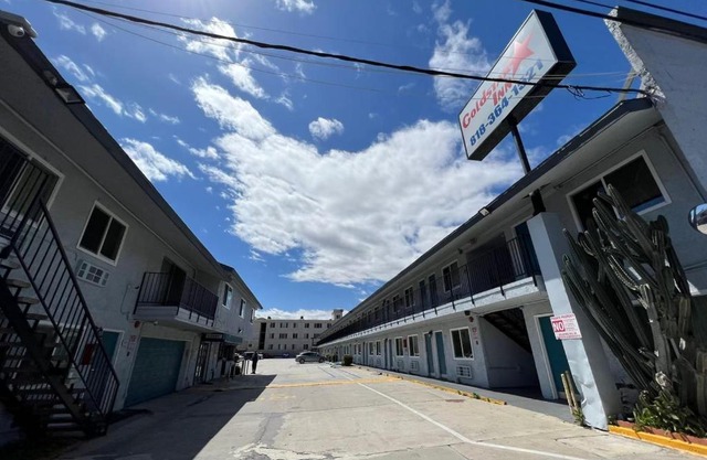 Goldstar Inn