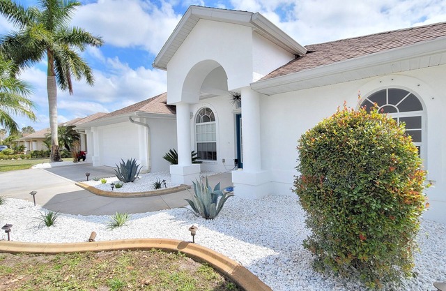 Golf Course Heated Pool Vacation Home