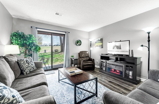 Golf Front Condo, INDOOR POOL, Pointe Royale Resort, Branson, Amenities Galore!