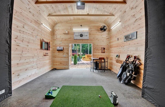 Golf Simulator, Swim Spa, Outdoor Bar&TV, Gym, Movie Theater, Game Room & Sauna!