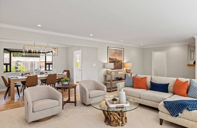 Gone Coastal 3BR 3BA all En Suite / Walk to Beach