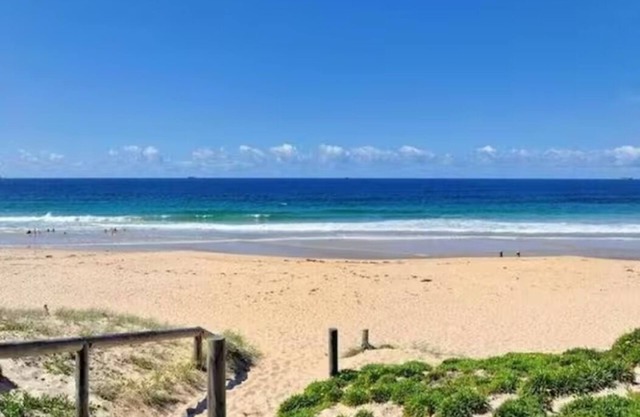 GoneToTheBeach - Beach, Spa, Pool table, Pets, Boards, Rods, Bikes. Awesome.