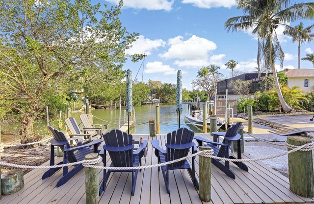 Goodland pet-friendly home w/ dock & kayaks