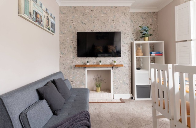 Comfy Cosy & Unforgettably Homely 2-Bed Apartment