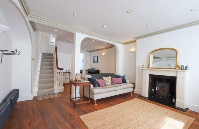 Gorgeous 3 Bedroom Town House In Clifton, Bristol