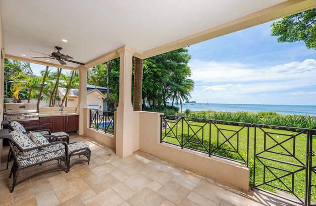 Gorgeous 3 Bedroom/3Bath Condo on the Beach in Playa Hermosa