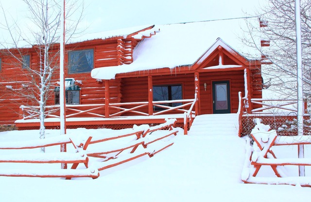 Superbe cabane en bois rond à 3 niveaux avec vue sur Grand Teton!