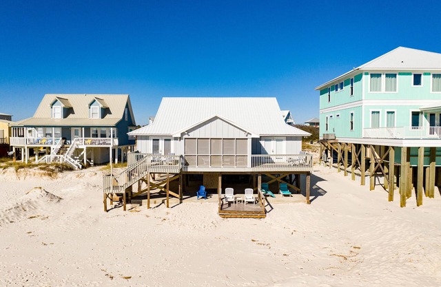 Chasing Mermaids - 4br Beachfront Home, pour 9 personnes