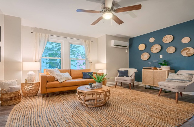 Gorgeous apt, pets, outdoor grill & fire pit, walk --> DT Frederick