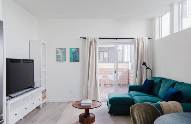 Gorgeous Ballard 2BR w/ Rooftop Patio, near Shops & Food, by Blueground