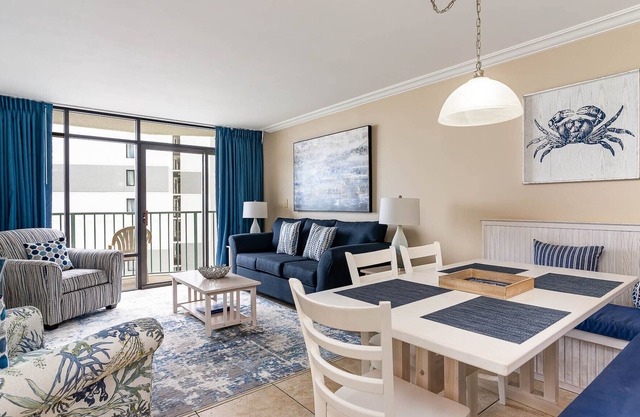 Gorgeous Beach Themed 2br in Oceanfront Resort w/Amenities Galore